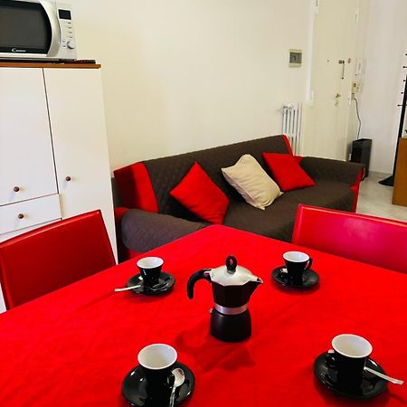 Matthias Central Rooms And Accomodation Bari Bagian luar foto