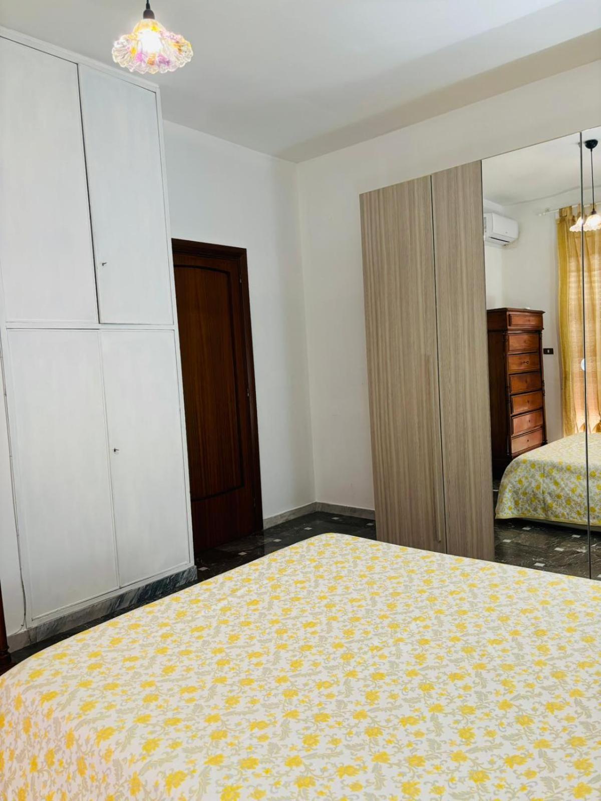 Matthias Central Rooms And Accomodation Bari Bagian luar foto