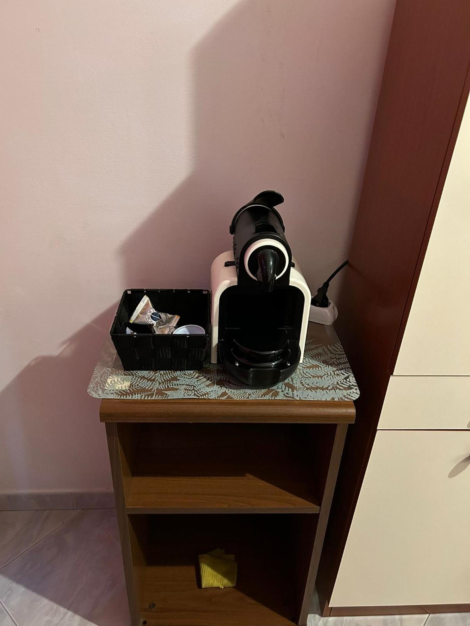 Matthias Central Rooms And Accomodation Bari Bagian luar foto