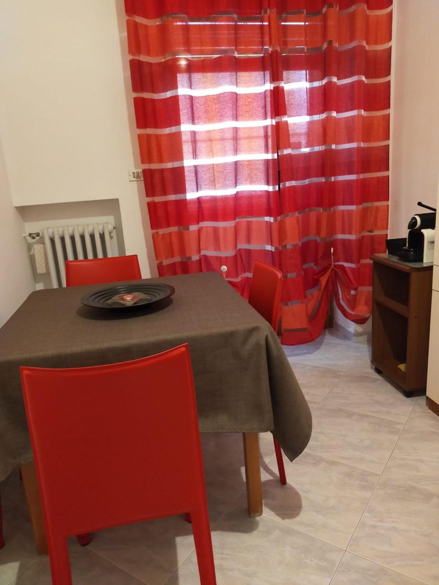 Matthias Central Rooms And Accomodation Bari Bagian luar foto